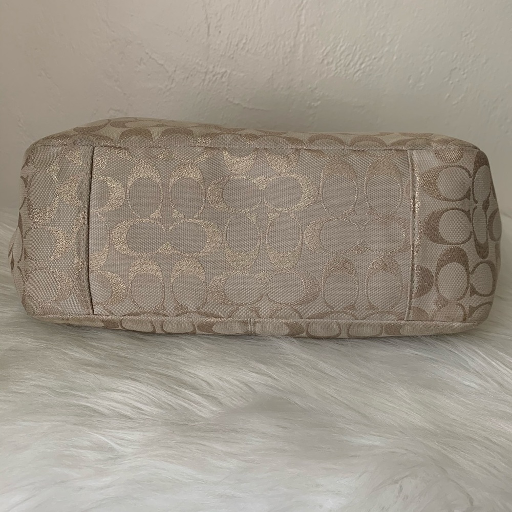 Coach Purse - Picture 6 of 8